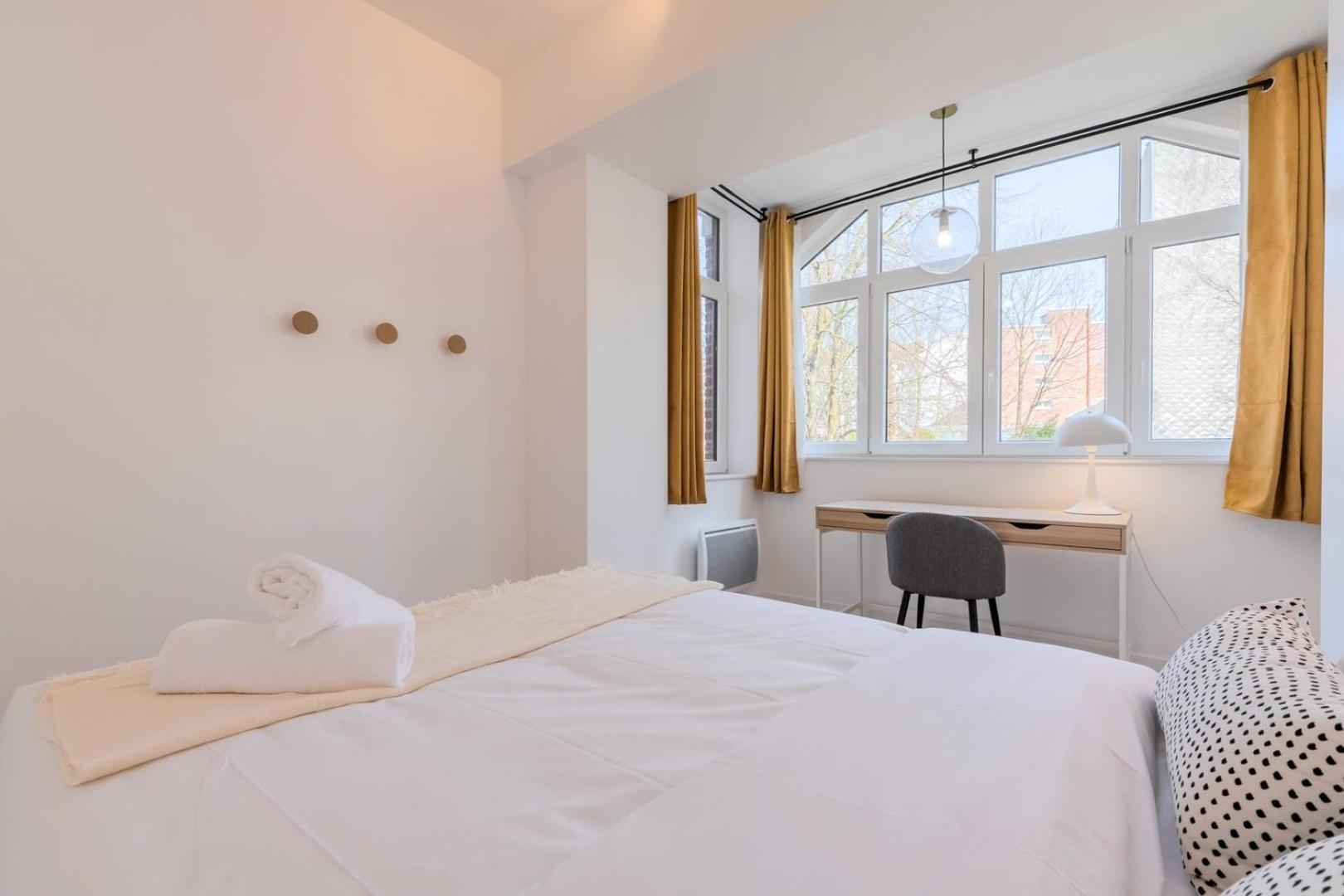 Apartment Charming Through-apartment Renovated And Equipped!